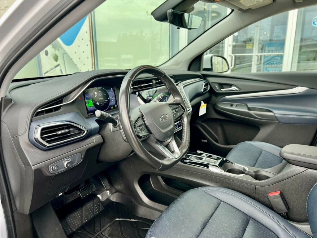 2022 Chevrolet Bolt EUV Premier photo 13