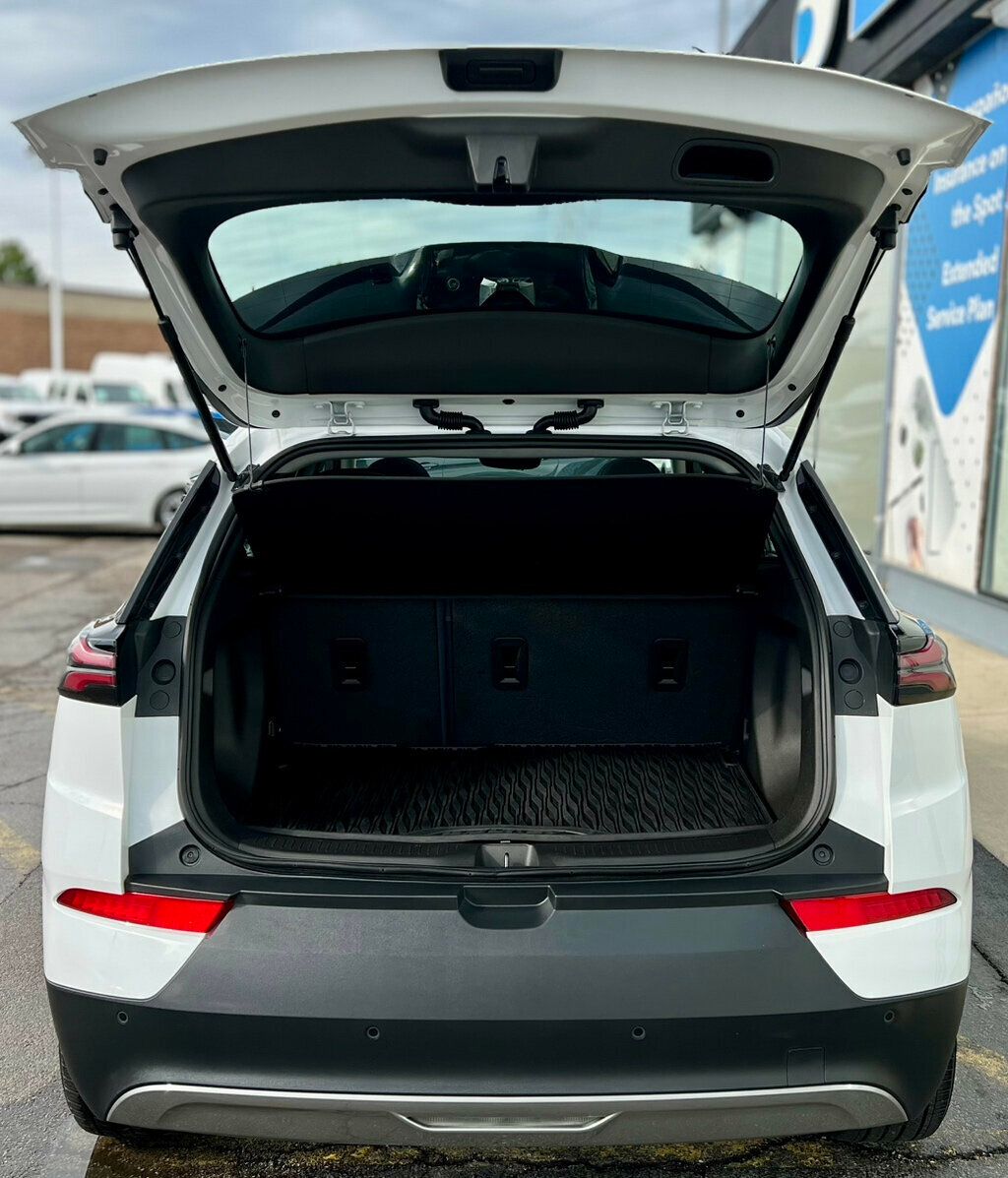 2022 Chevrolet Bolt EUV Premier photo 8