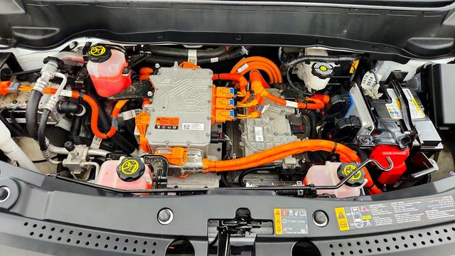 2022 Chevrolet Bolt EUV FWD 4dr Premier - 23098457 - 26