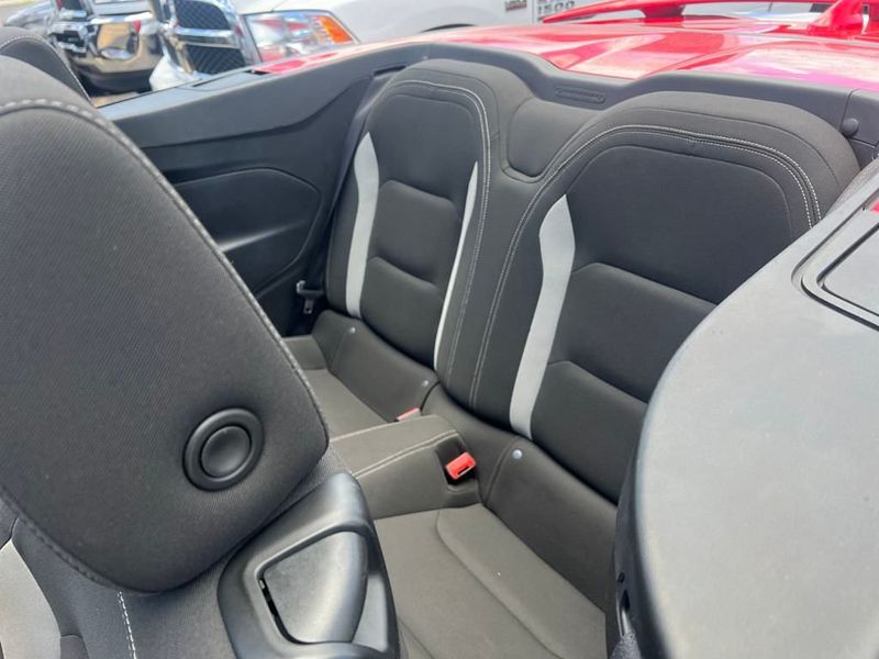 2022 Chevrolet Camaro 1LT photo 13