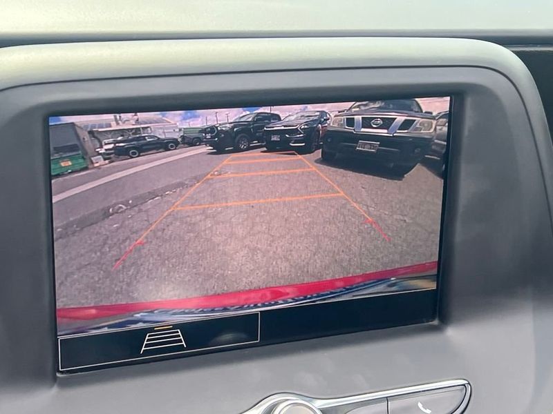 2022 Chevrolet Camaro 2dr Convertible 1LT - 22894632 - 16