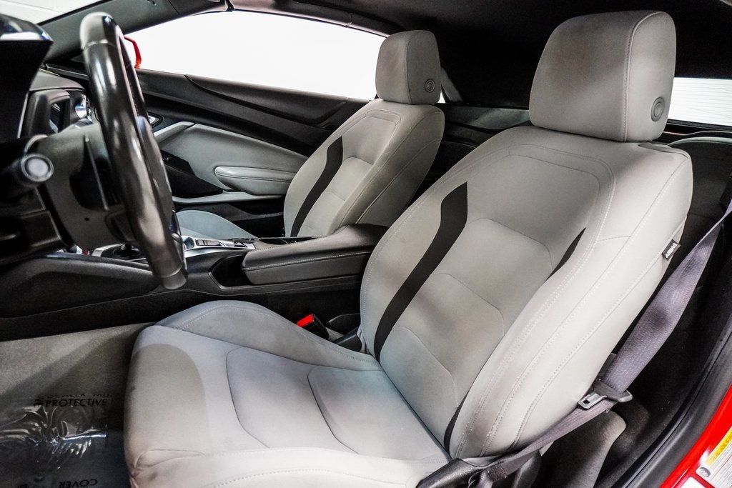 2022 Chevrolet Camaro 1LT photo 18