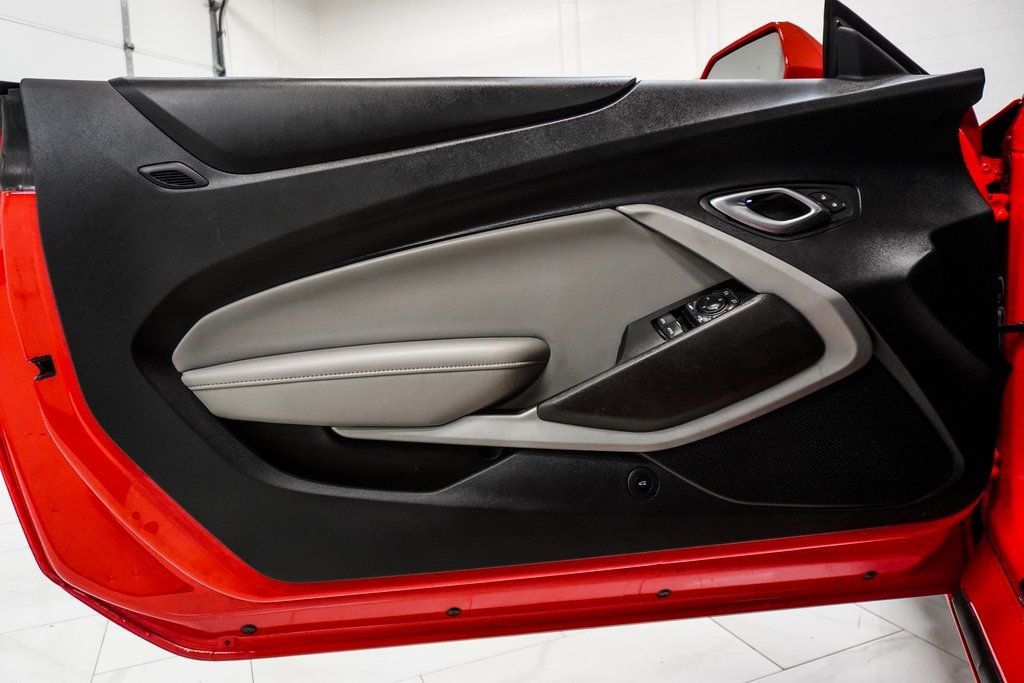 2022 Chevrolet Camaro 1LT photo 31