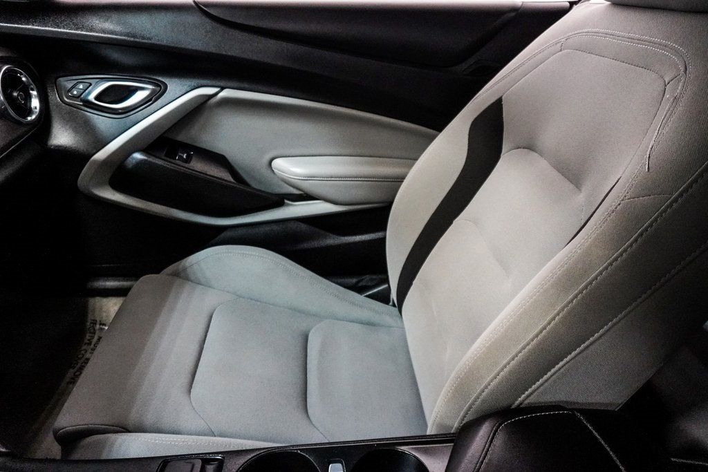 2022 Chevrolet Camaro 1LT photo 38