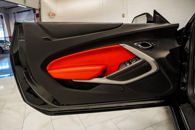 2022 Chevrolet Camaro 2dr Convertible 2LT - 22955512 - 17