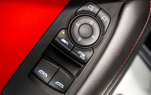 2022 Chevrolet Camaro 2dr Convertible 2LT - 22955512 - 19