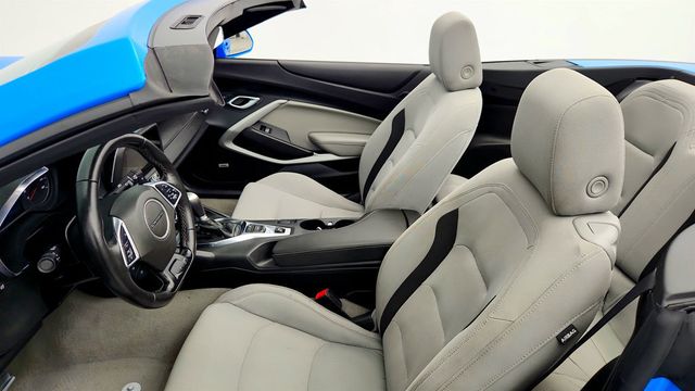 2022 Chevrolet Camaro 2dr Convertible LT1 w/ 6.2L V8 Engine & Apple CarPlay - 22996811 - 19