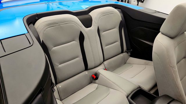 2022 Chevrolet Camaro 2dr Convertible LT1 w/ 6.2L V8 Engine & Apple CarPlay - 22996811 - 22