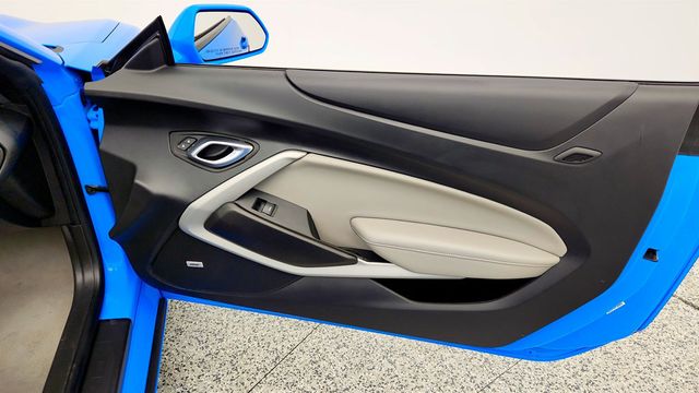 2022 Chevrolet Camaro 2dr Convertible LT1 w/ 6.2L V8 Engine & Apple CarPlay - 22996811 - 25