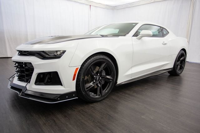 2022 Chevrolet Camaro 2dr Coupe 1LT - 22655313 - 24