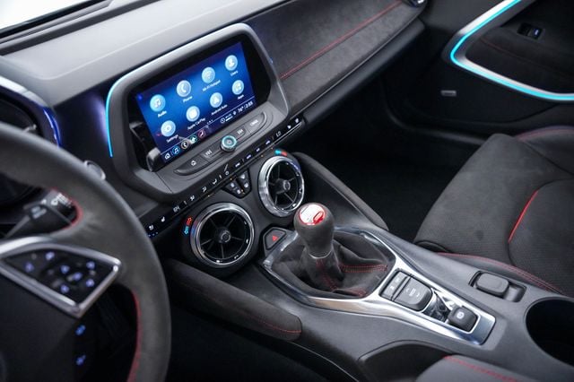 2022 Chevrolet Camaro 2dr Coupe ZL1 - 23034871 - 46