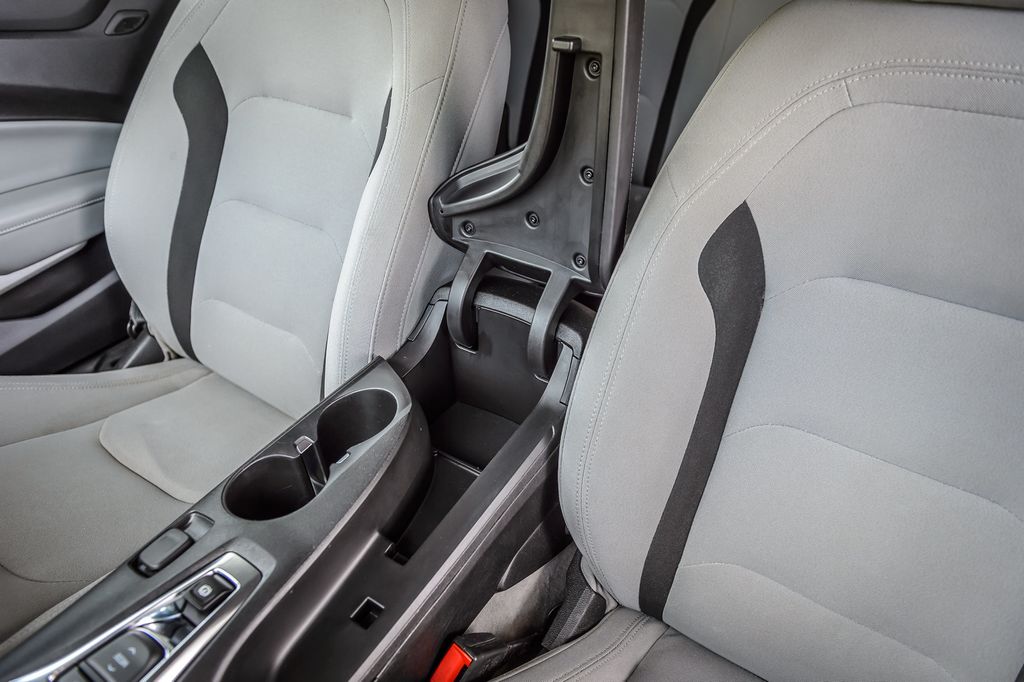 2022 Chevrolet Camaro CAMARO LT1 - RED ON GRAY - SUPER CLEAN - WELL EQIUPPED - 22993636 - 29