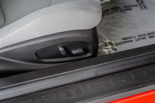 2022 Chevrolet Camaro CAMARO LT1 - RED ON GRAY - SUPER CLEAN - WELL EQIUPPED - 22993636 - 40