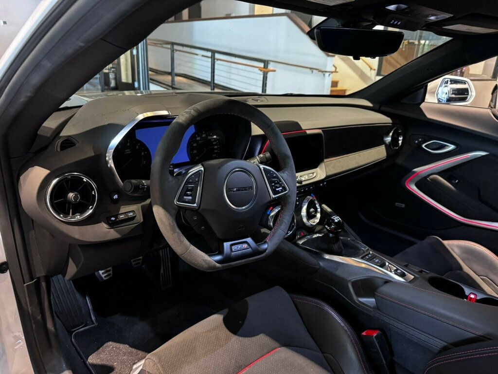 2022 Chevrolet Camaro LocalTrade/ZL1/AeroKit/Htd&CldSeats/ApexWheels/AppleCarplay - 23029520 - 9