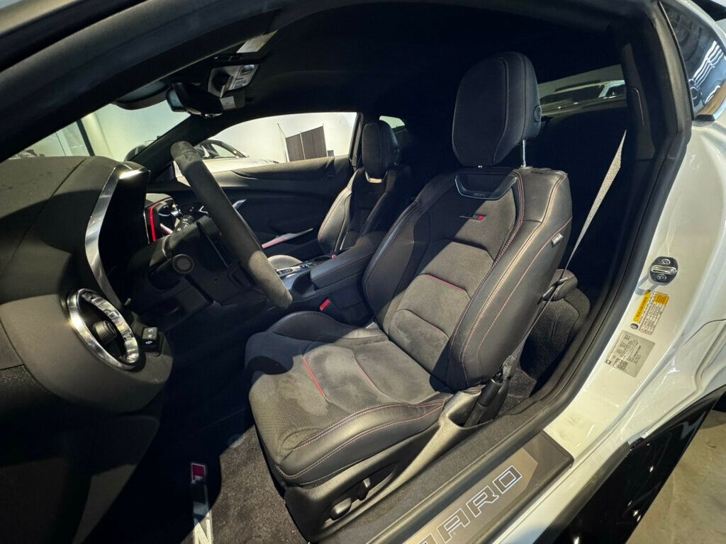 2022 Chevrolet Camaro LocalTrade/ZL1/AeroKit/Htd&CldSeats/ApexWheels/AppleCarplay - 23029520 - 10