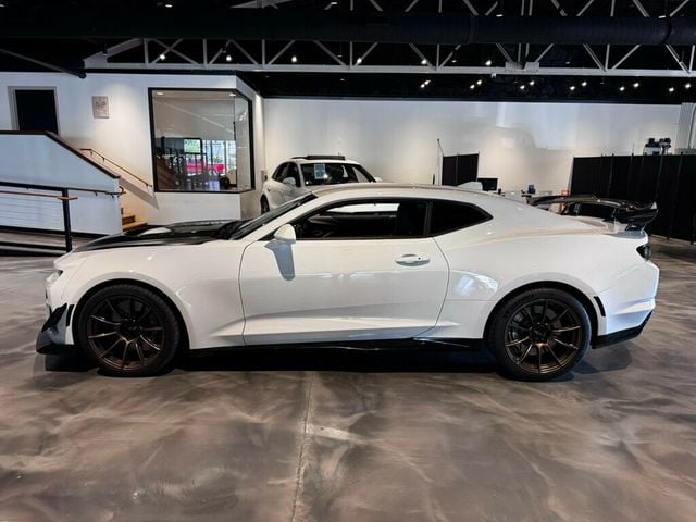 2022 Chevrolet Camaro LocalTrade/ZL1/AeroKit/Htd&CldSeats/ApexWheels/AppleCarplay - 23029520 - 1