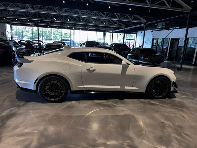 2022 Chevrolet Camaro LocalTrade/ZL1/AeroKit/Htd&CldSeats/ApexWheels/AppleCarplay - 23029520 - 5