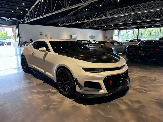 2022 Chevrolet Camaro LocalTrade/ZL1/AeroKit/Htd&CldSeats/ApexWheels/AppleCarplay - 23029520 - 6
