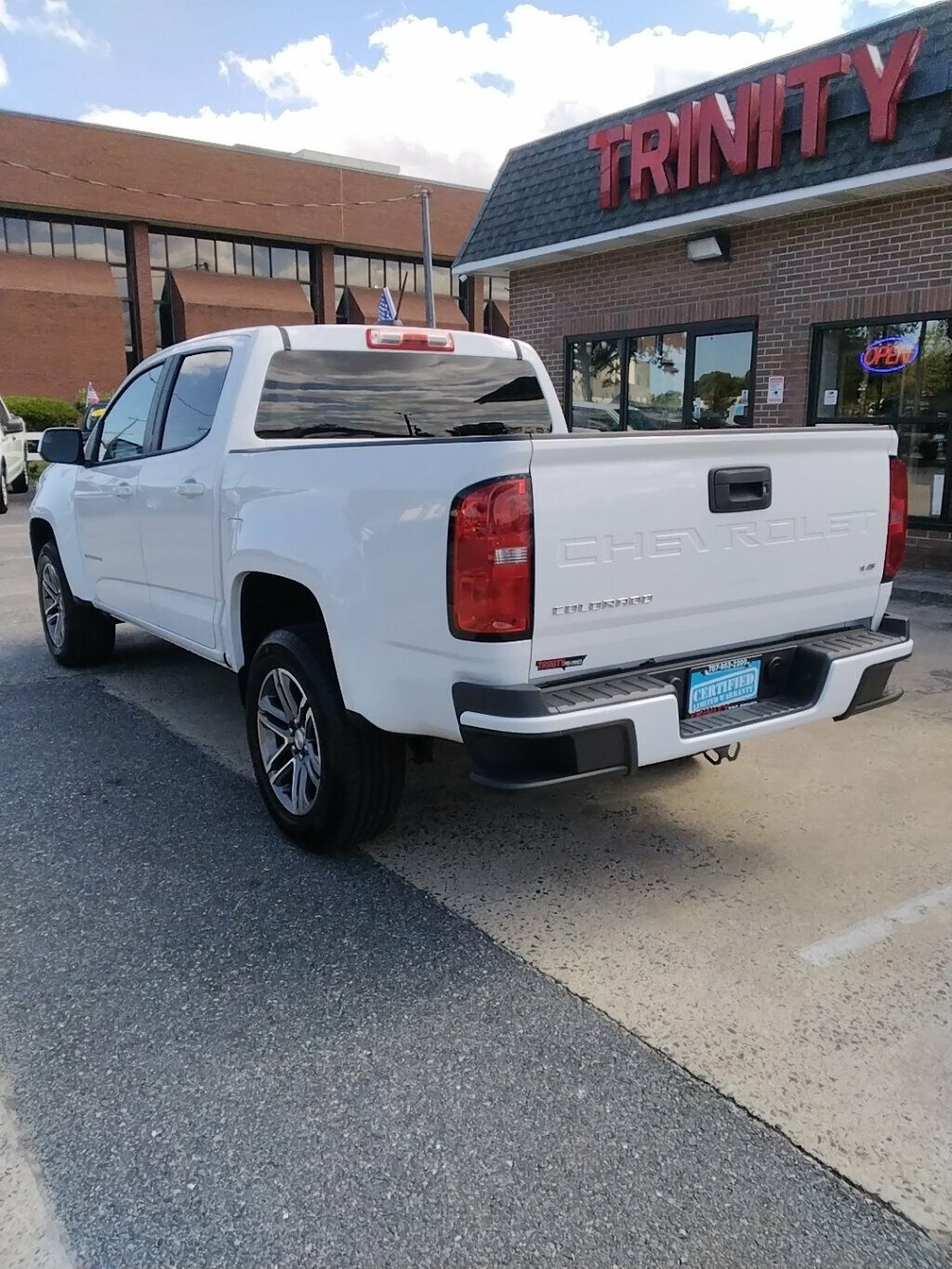 2022 Chevrolet Colorado Work Truck photo 2