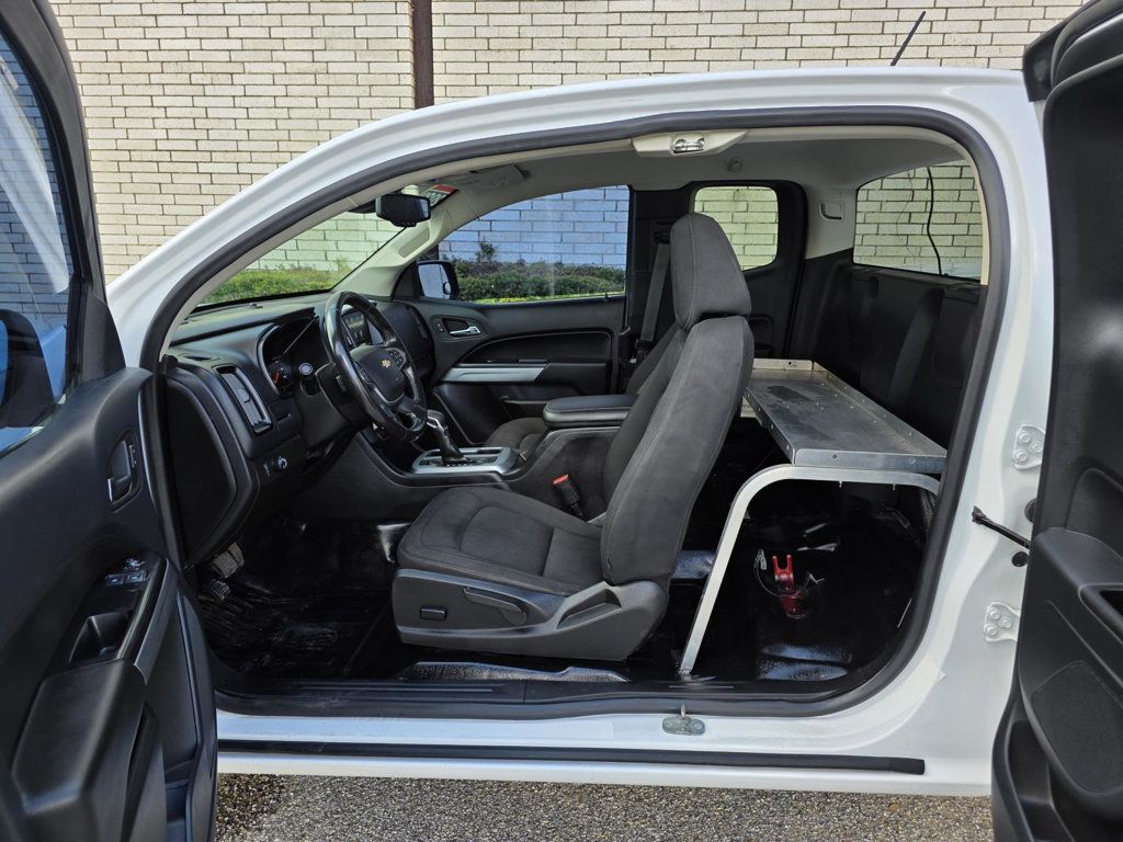 2022 Chevrolet Colorado LT photo 10