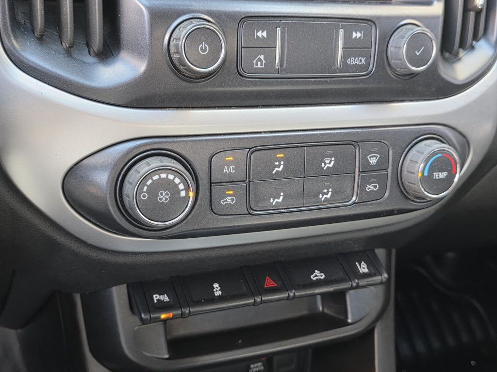 2022 Chevrolet Colorado LT photo 15