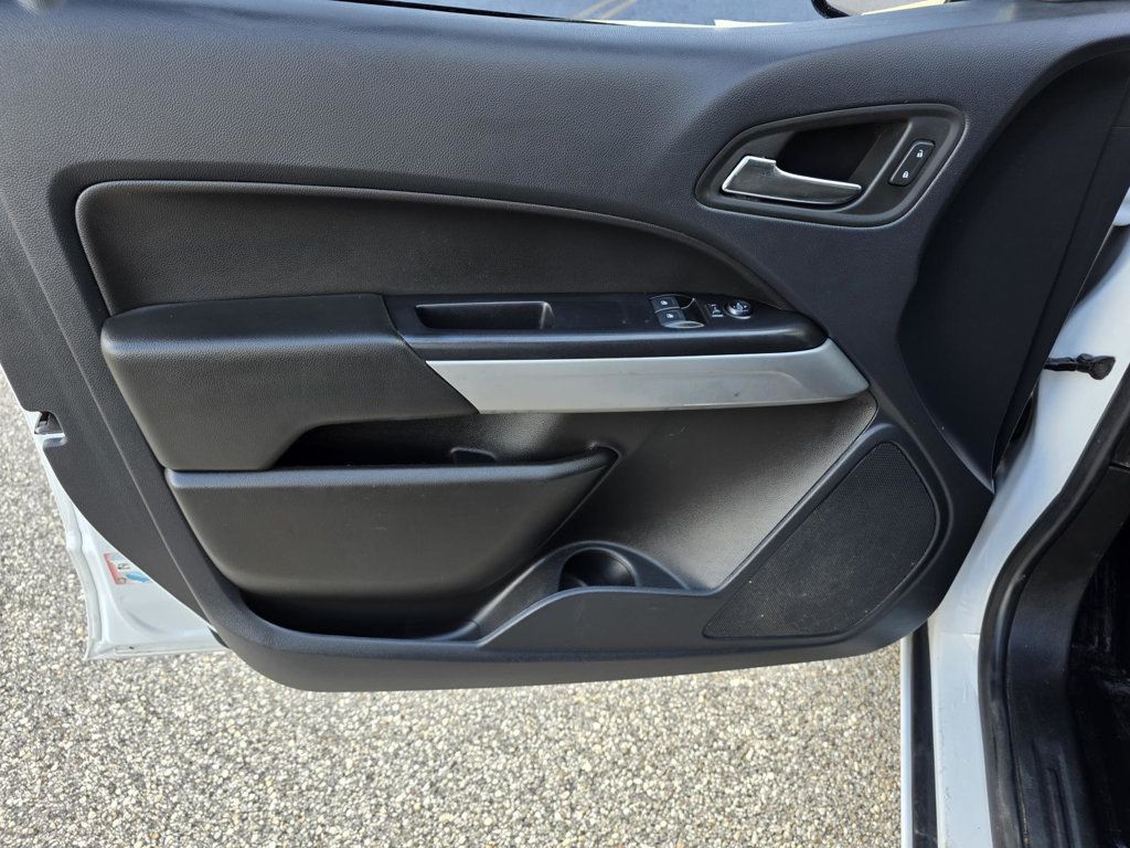 2022 Chevrolet Colorado LT photo 25