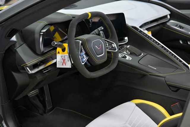 2022 Chevrolet Corvette 2dr Stingray Convertible w/3LT - 22998269 - 32