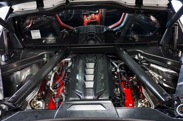 2022 Chevrolet Corvette *Stingray Coupe* *2LT* *Front-Lift* *White/Red* *1-Owner* - 22915786 - 12