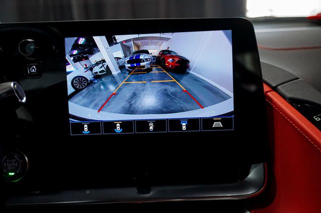 2022 Chevrolet Corvette *Stingray Coupe* *2LT* *Front-Lift* *White/Red* *1-Owner* - 22915786 - 27