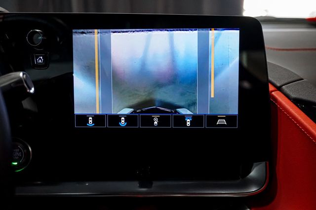 2022 Chevrolet Corvette *Stingray Coupe* *2LT* *Front-Lift* *White/Red* *1-Owner* - 22915786 - 28