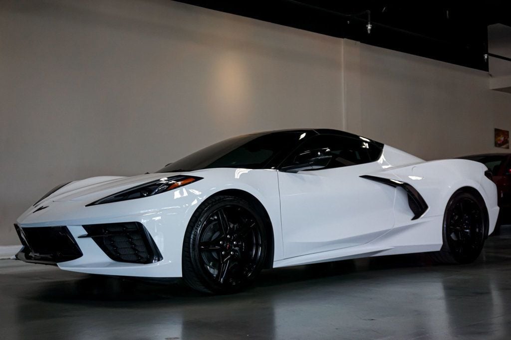 2022 Chevrolet Corvette *Stingray Coupe* *2LT* *Front-Lift* *White/Red* *1-Owner* - 22915786 - 2
