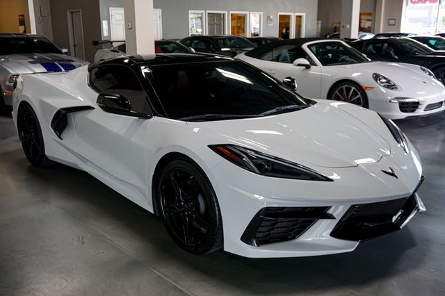 2022 Chevrolet Corvette *Stingray Coupe* *2LT* *Front-Lift* *White/Red* *1-Owner* - 22915786 - 3