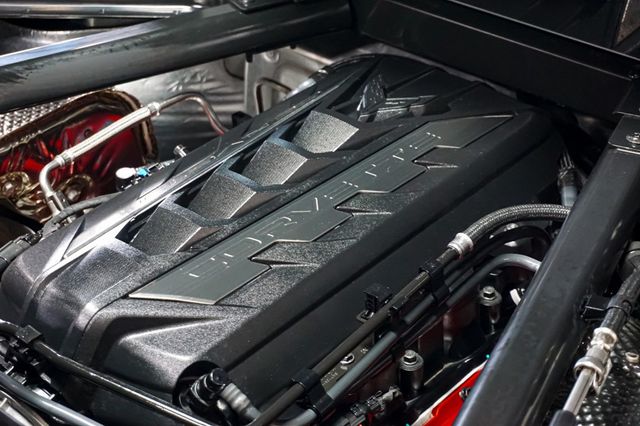 2022 Chevrolet Corvette *Stingray Coupe* *2LT* *Front-Lift* *White/Red* *1-Owner* - 22915786 - 41