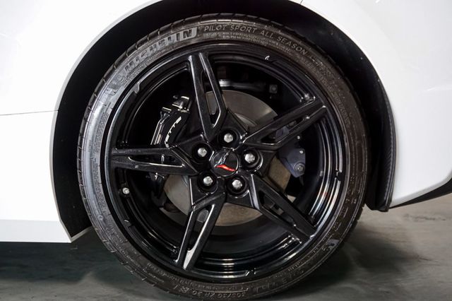2022 Chevrolet Corvette *Stingray Coupe* *2LT* *Front-Lift* *White/Red* *1-Owner* - 22915786 - 45