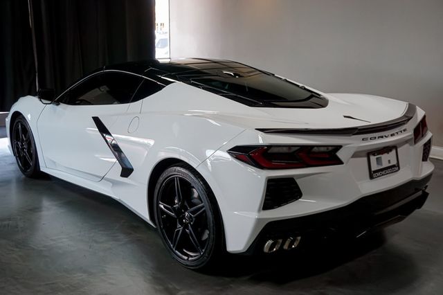 2022 Chevrolet Corvette *Stingray Coupe* *2LT* *Front-Lift* *White/Red* *1-Owner* - 22915786 - 52