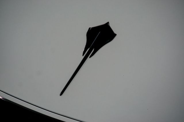 2022 Chevrolet Corvette *Stingray Coupe* *2LT* *Front-Lift* *White/Red* *1-Owner* - 22915786 - 59