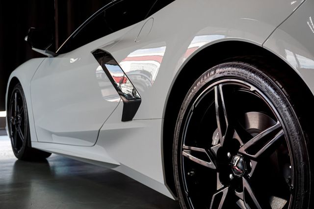 2022 Chevrolet Corvette *Stingray Coupe* *2LT* *Front-Lift* *White/Red* *1-Owner* - 22915786 - 61