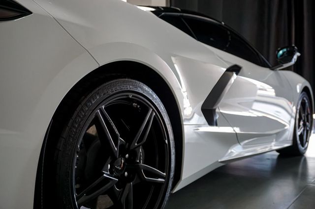 2022 Chevrolet Corvette *Stingray Coupe* *2LT* *Front-Lift* *White/Red* *1-Owner* - 22915786 - 62