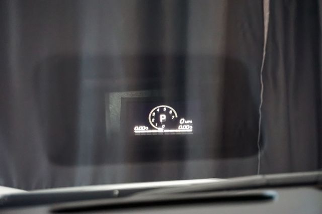 2022 Chevrolet Corvette *Stingray Coupe* *2LT* *Front-Lift* *White/Red* *1-Owner* - 22915786 - 63