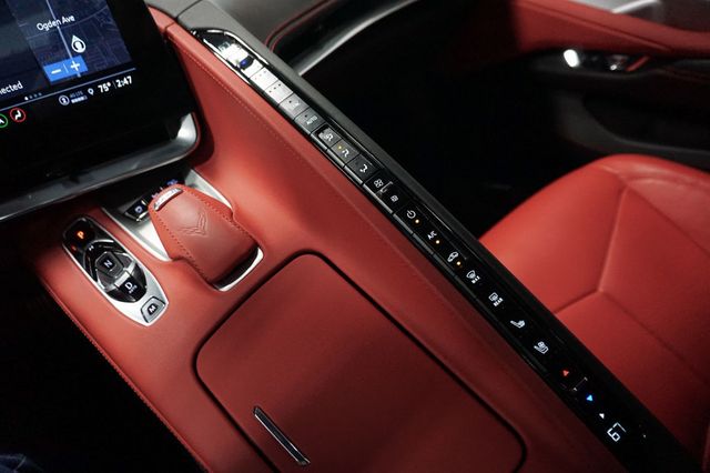 2022 Chevrolet Corvette *Stingray Coupe* *2LT* *Front-Lift* *White/Red* *1-Owner* - 22915786 - 67