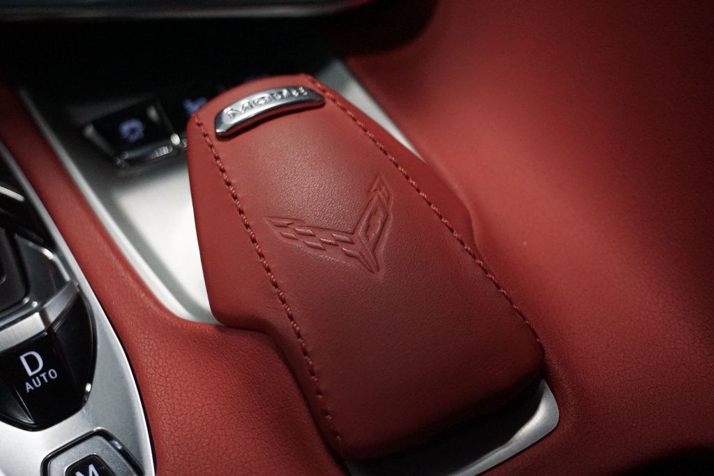 2022 Chevrolet Corvette *Stingray Coupe* *2LT* *Front-Lift* *White/Red* *1-Owner* - 22915786 - 70