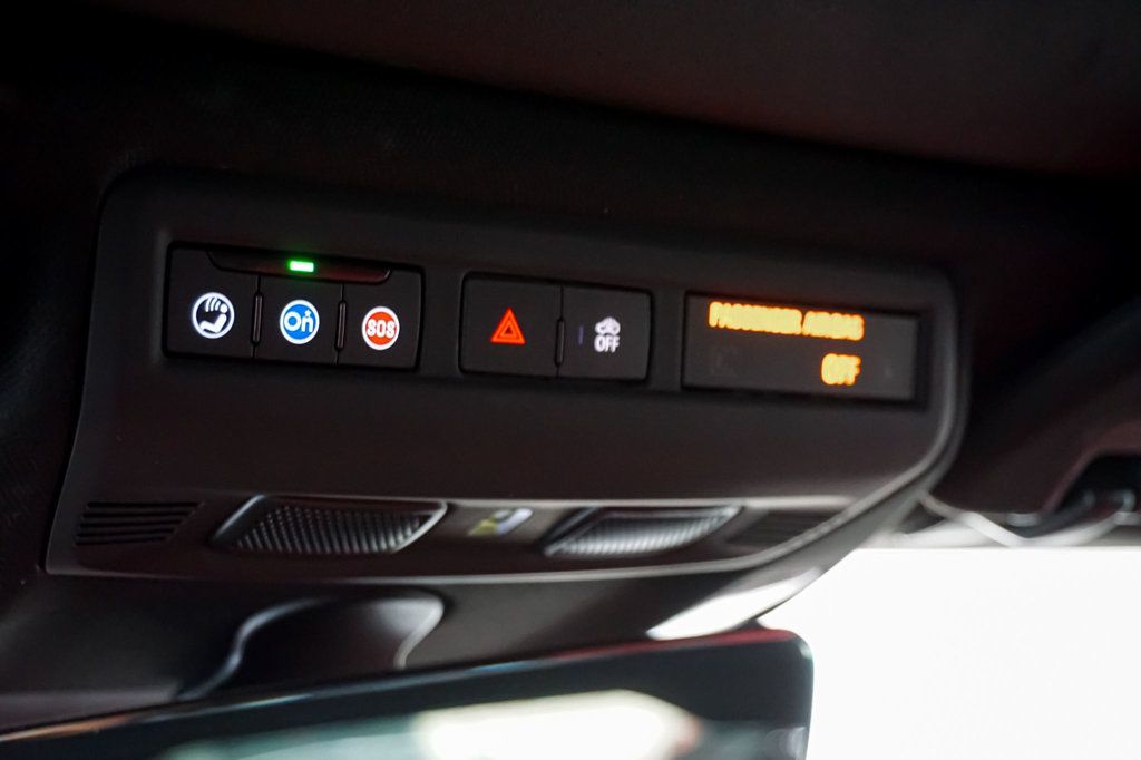 2022 Chevrolet Corvette *Stingray Coupe* *2LT* *Front-Lift* *White/Red* *1-Owner* - 22915786 - 71