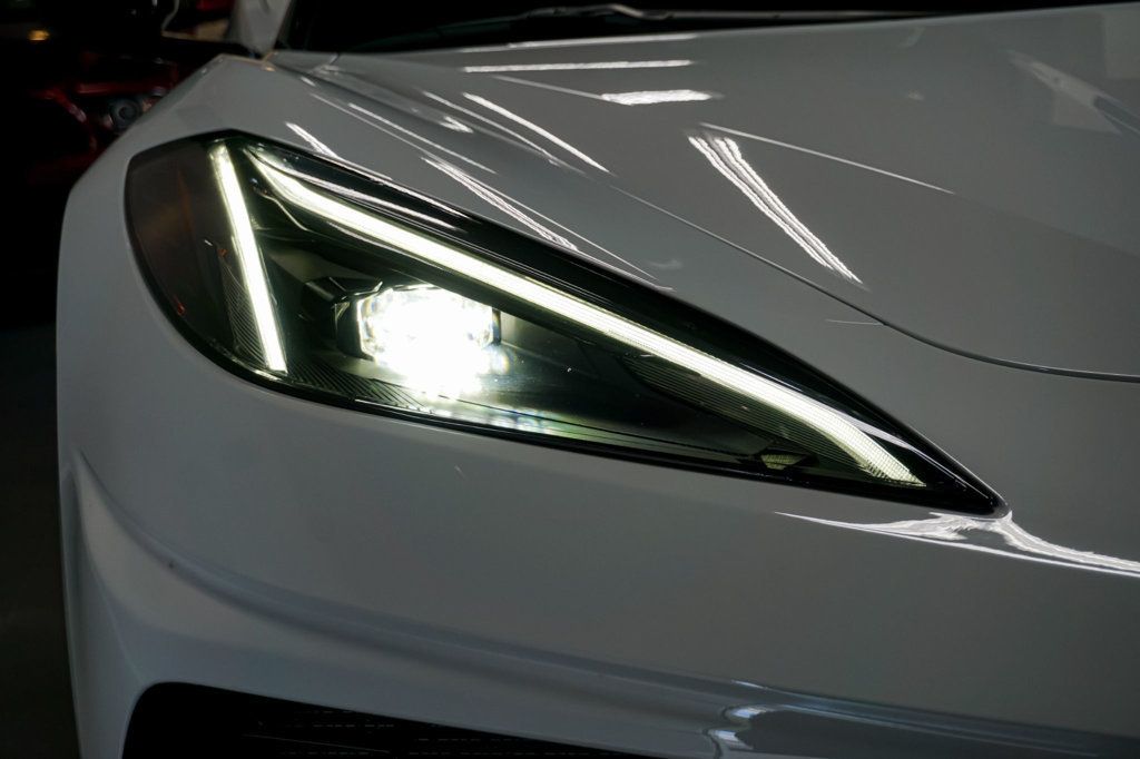 2022 Chevrolet Corvette *Stingray Coupe* *2LT* *Front-Lift* *White/Red* *1-Owner* - 22915786 - 82