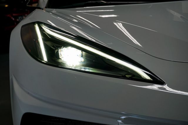 2022 Chevrolet Corvette *Stingray Coupe* *2LT* *Front-Lift* *White/Red* *1-Owner* - 22915786 - 82