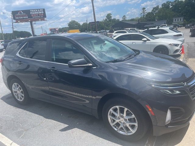 2022 Chevrolet Equinox LT photo 3
