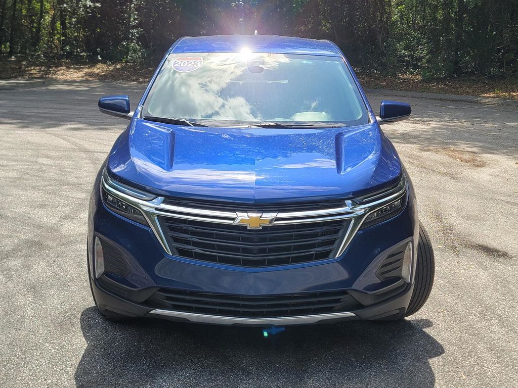 2022 Chevrolet Equinox LT photo 2