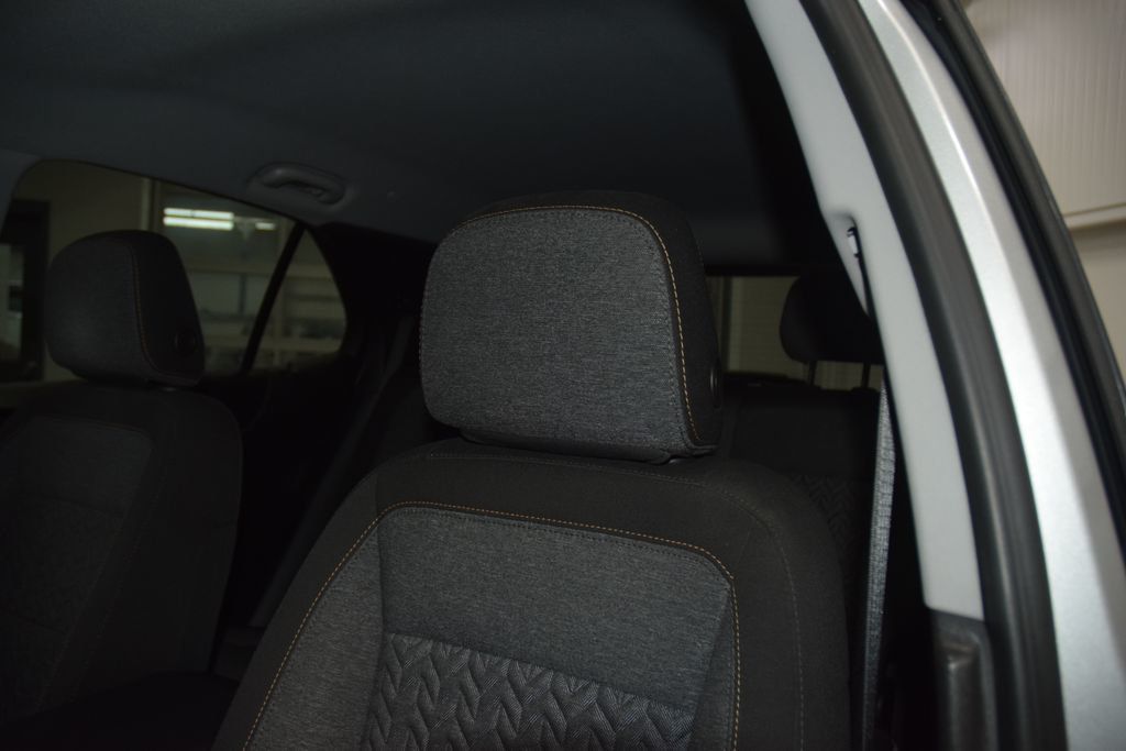 2022 Chevrolet Equinox FWD 4dr LT w/1LT - 23008935 - 38