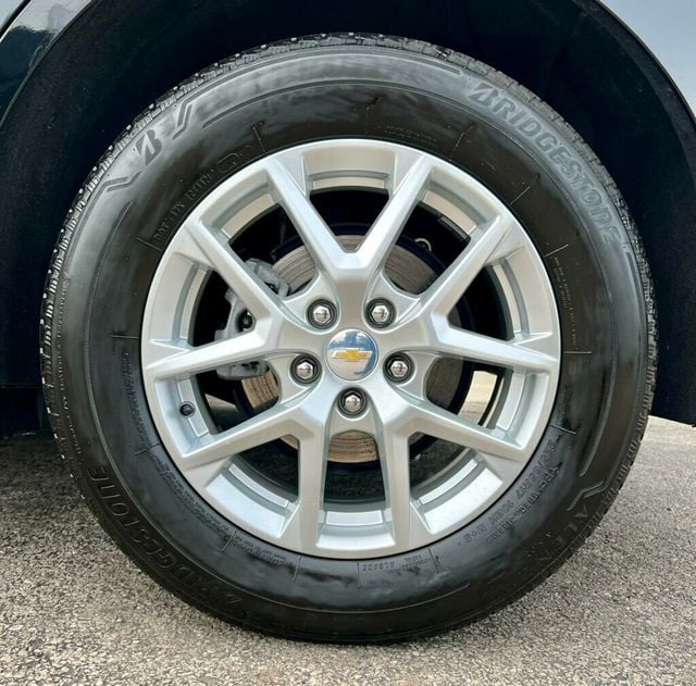 2022 Chevrolet Equinox LS - 23010610 - 26