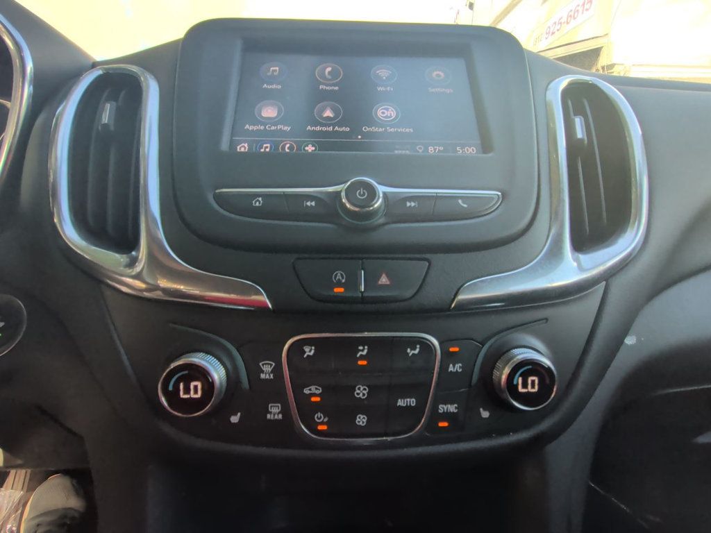 Chevrolet Equinox LT photo 20