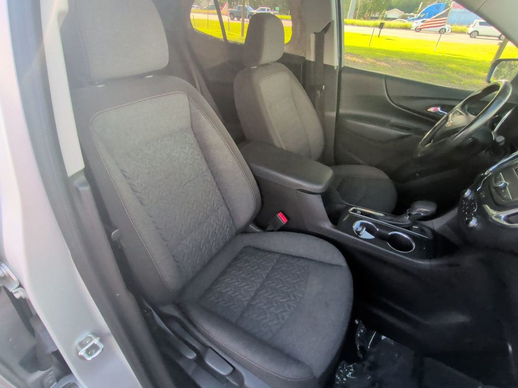 Chevrolet Equinox LT photo 21